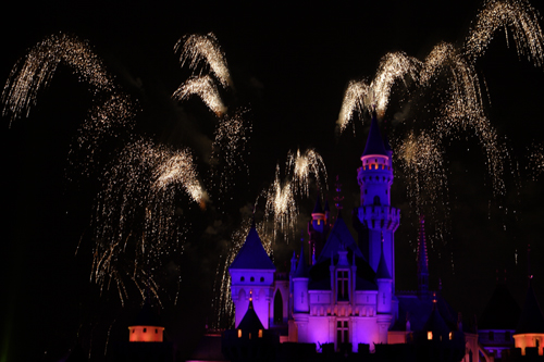Disneyland Resort HongKong - Sleeping beauty castle with firework